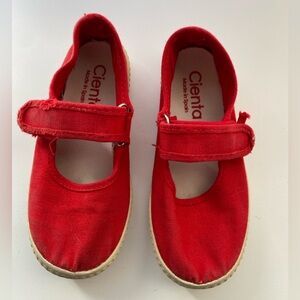 Cienta Kids Red Mary Jane Shoes / Size 10.5 / Play